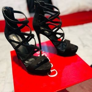 Guess heels! Beautiful slightly used size 7.5